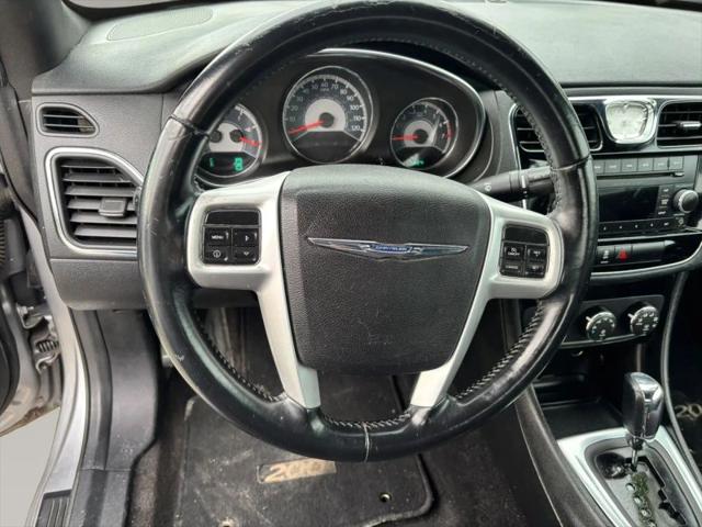 2013 Chrysler 200 Touring