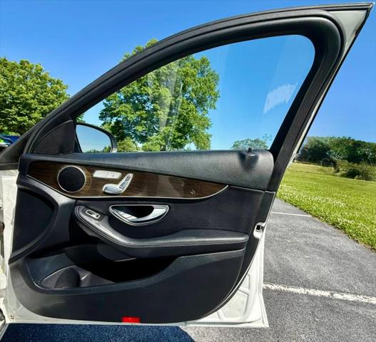 2016 Mercedes-Benz C-CLASS C 300 4MATIC