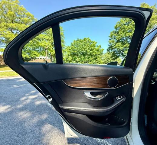 2016 Mercedes-Benz C-CLASS C 300 4MATIC