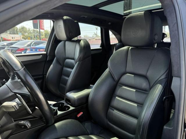 2020 Porsche Macan Turbo
