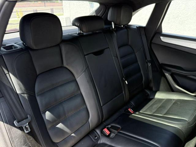 2020 Porsche Macan Turbo