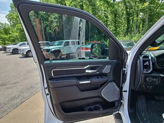 2025 Ram 1500 Laramie Crew Cab 4x4 5'7" Box