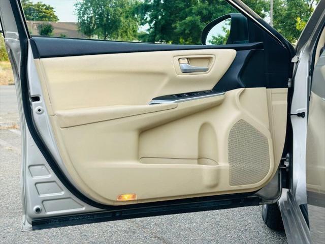 2016 Toyota Camry LE