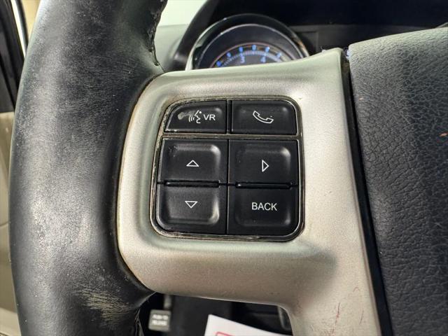 2014 Chrysler Town & Country Touring-L