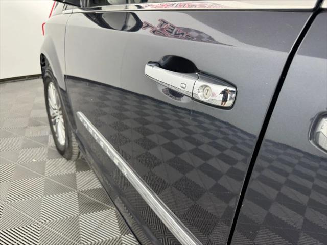 2014 Chrysler Town & Country Touring-L