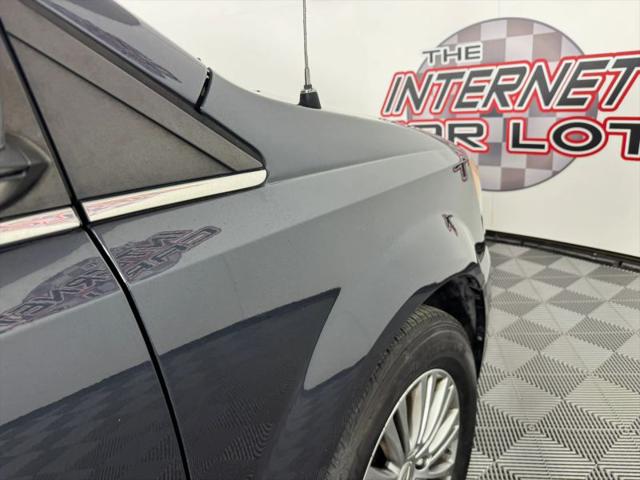 2014 Chrysler Town & Country Touring-L