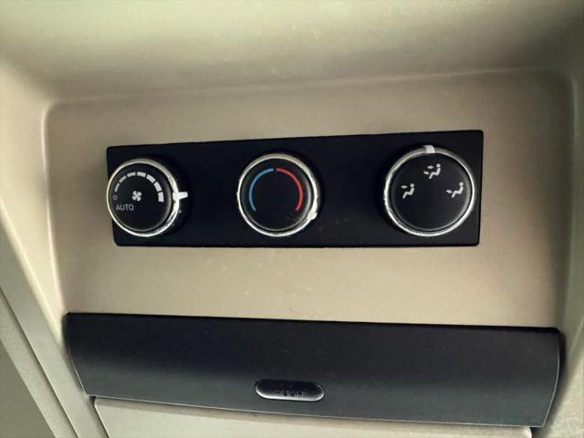 2014 Chrysler Town & Country Touring-L