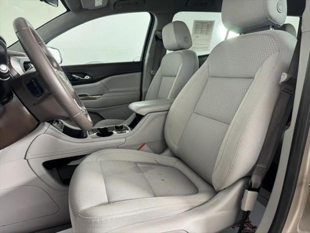 2022 GMC Acadia AWD SLE