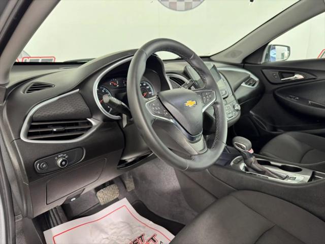 2023 Chevrolet Malibu FWD RS