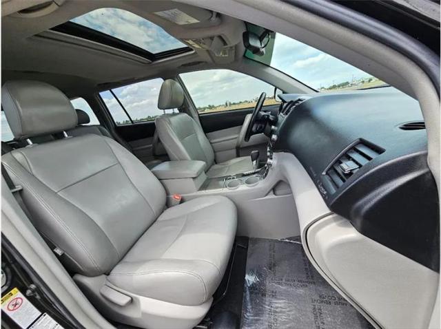 2012 Toyota Highlander SE V6