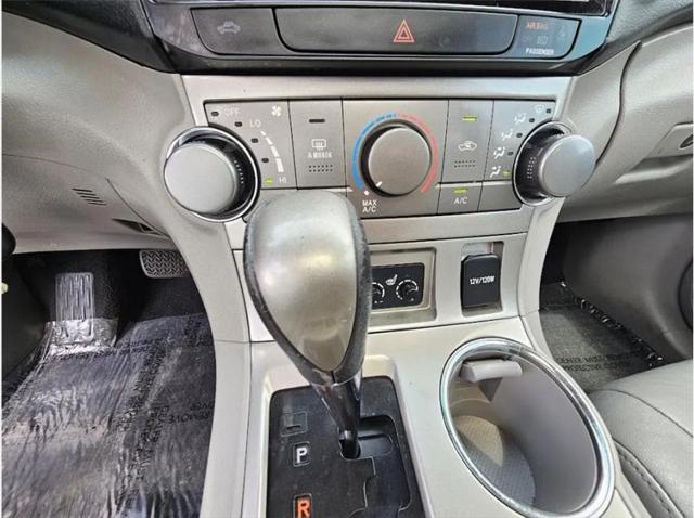 2012 Toyota Highlander SE V6