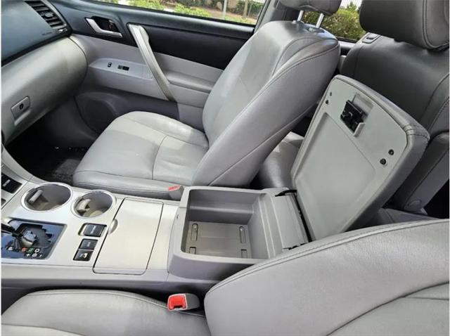 2012 Toyota Highlander SE V6