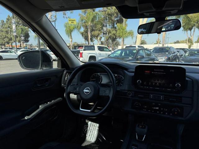 2024 Nissan Pathfinder S FWD