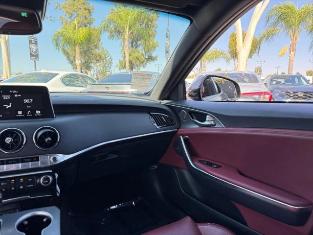 2021 Kia Stinger GT1