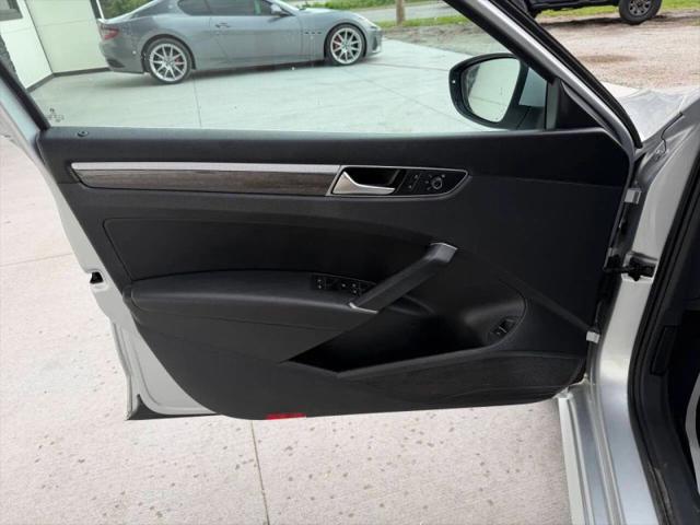 2017 Volkswagen Passat 1.8T SE