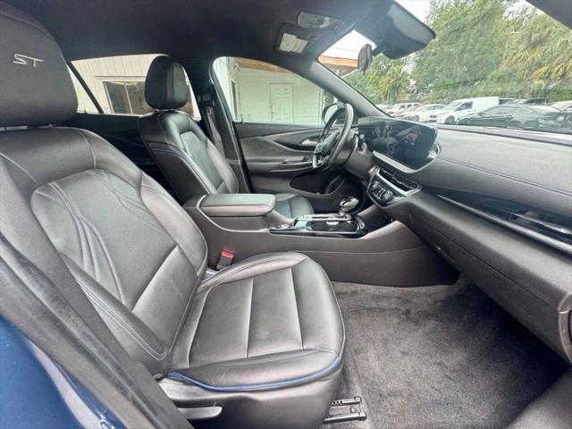 2024 Buick NV Sport Touring FWD