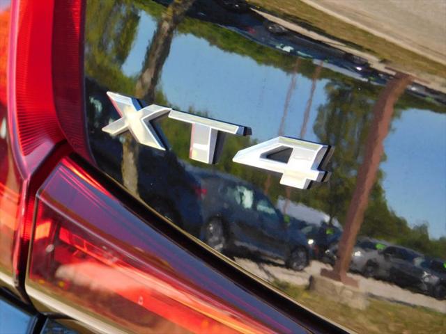 2024 Cadillac XT4 FWD Premium Luxury