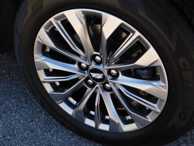 2024 Cadillac XT4 FWD Premium Luxury