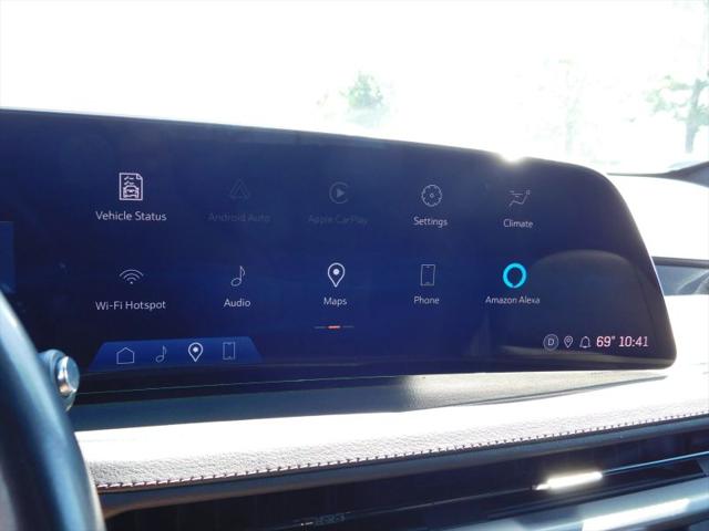2024 Cadillac XT4 FWD Premium Luxury