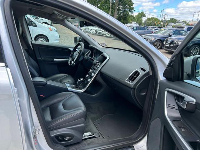 2016 Volvo XC60 T5 Premier