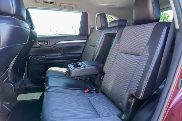 2016 Toyota Highlander LE Plus V6