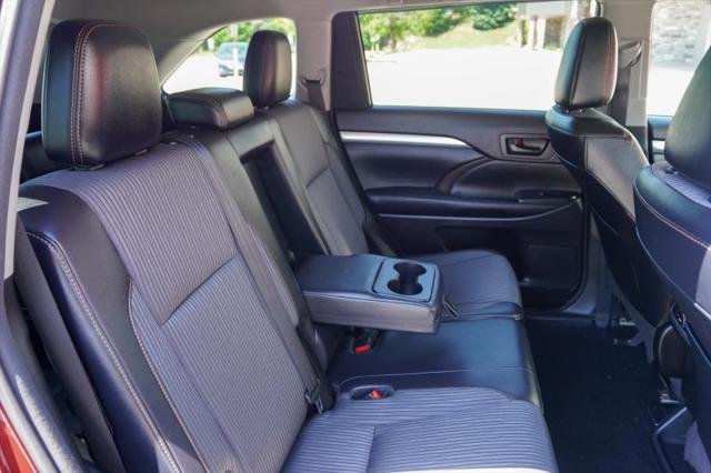 2016 Toyota Highlander LE Plus V6