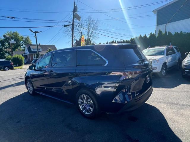 2026 Toyota Sienna LE