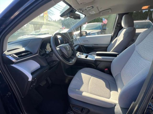 2026 Toyota Sienna LE