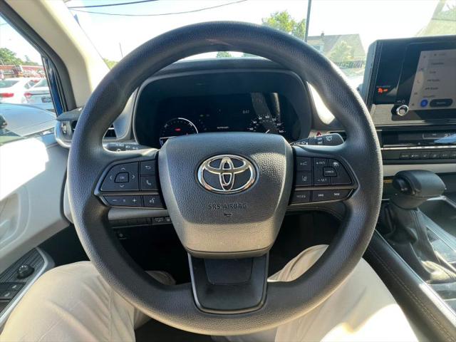 2026 Toyota Sienna LE