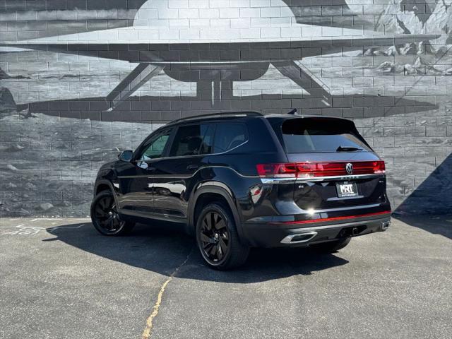 2026 Volkswagen Atlas SE with Technology