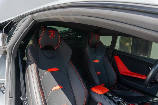 2022 Lamborghini Huracan Evo Coupe RWD