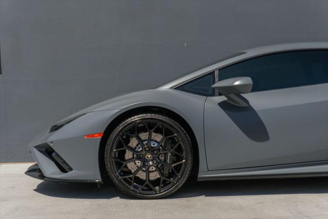 2022 Lamborghini Huracan Evo Coupe RWD