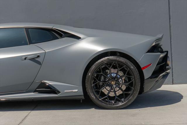 2022 Lamborghini Huracan Evo Coupe RWD