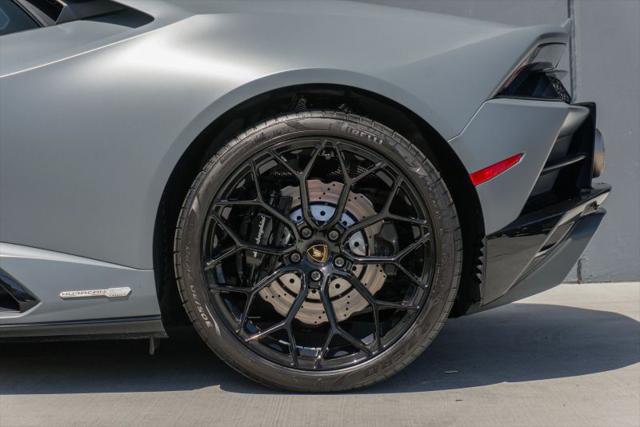 2022 Lamborghini Huracan Evo Coupe RWD