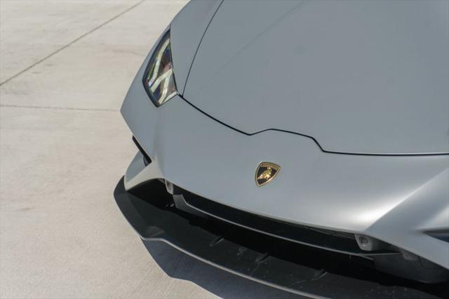 2022 Lamborghini Huracan Evo Coupe RWD