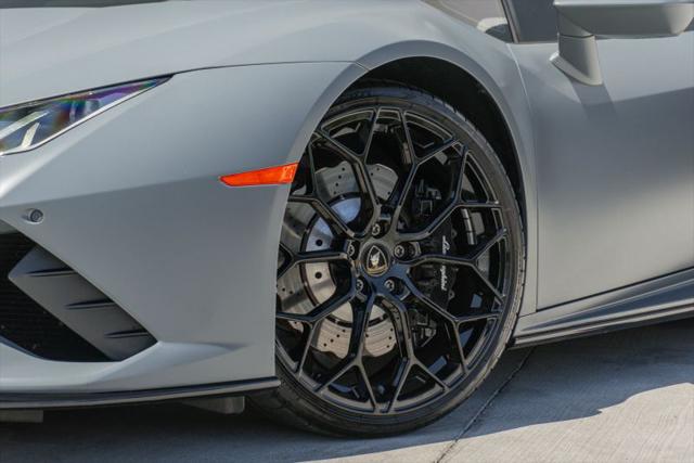 2022 Lamborghini Huracan Evo Coupe RWD
