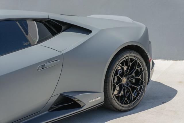 2022 Lamborghini Huracan Evo Coupe RWD