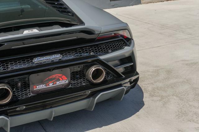 2022 Lamborghini Huracan Evo Coupe RWD