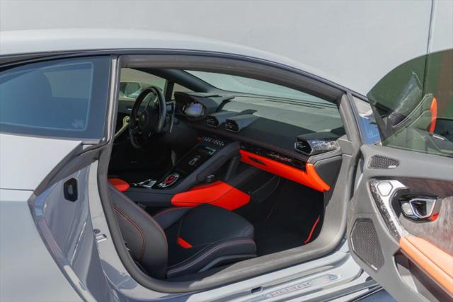 2022 Lamborghini Huracan Evo Coupe RWD