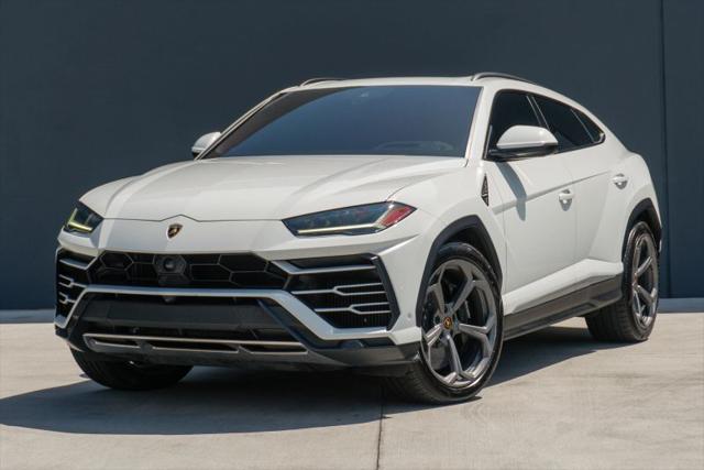 2020 Lamborghini Urus Base