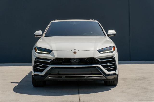 2020 Lamborghini Urus Base
