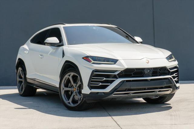 2020 Lamborghini Urus Base