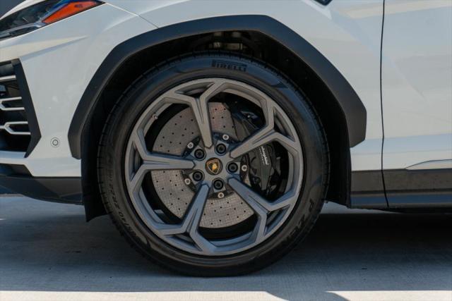2020 Lamborghini Urus Base