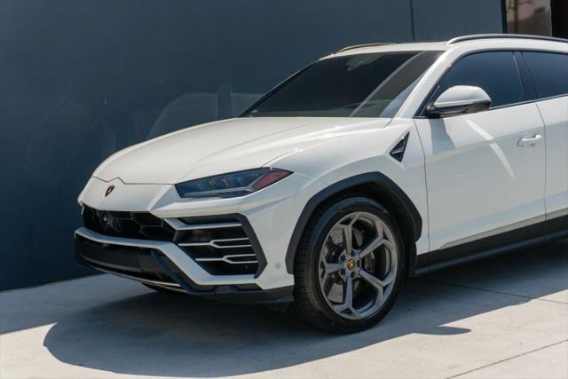 2020 Lamborghini Urus Base