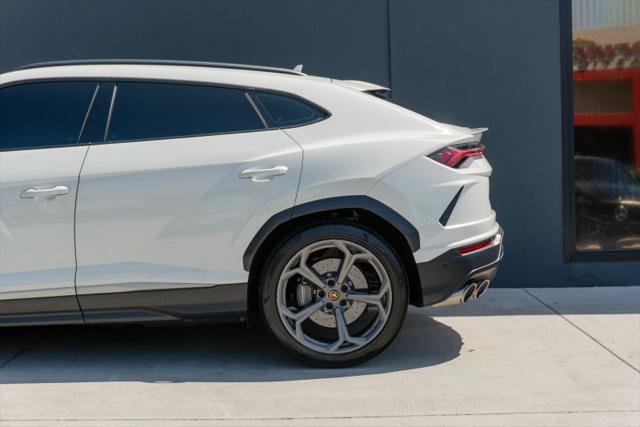 2020 Lamborghini Urus Base