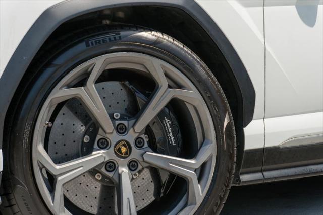 2020 Lamborghini Urus Base