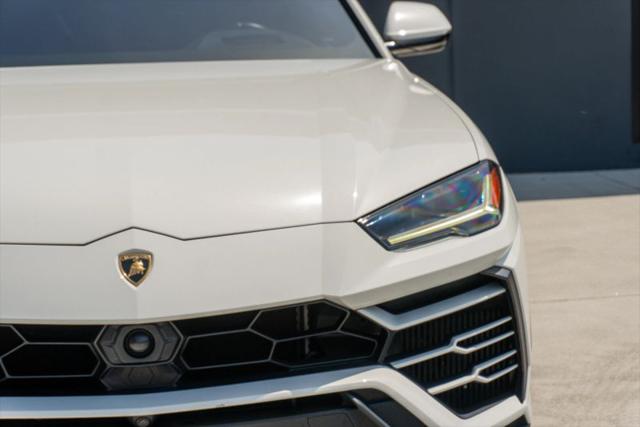 2020 Lamborghini Urus Base