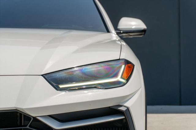 2020 Lamborghini Urus Base