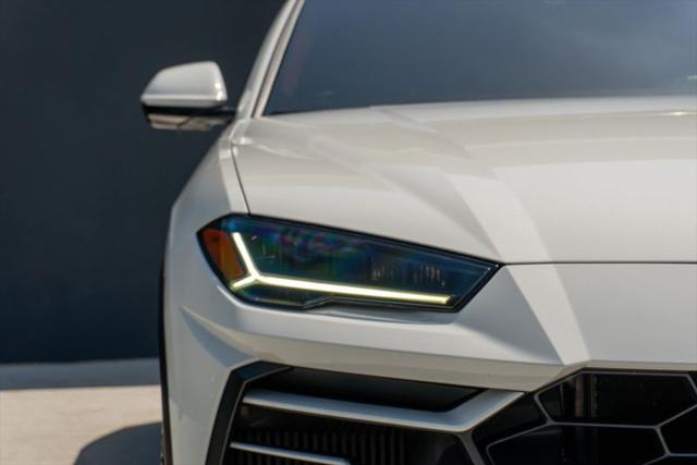 2020 Lamborghini Urus Base