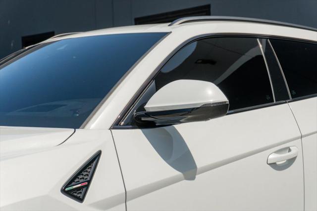 2020 Lamborghini Urus Base